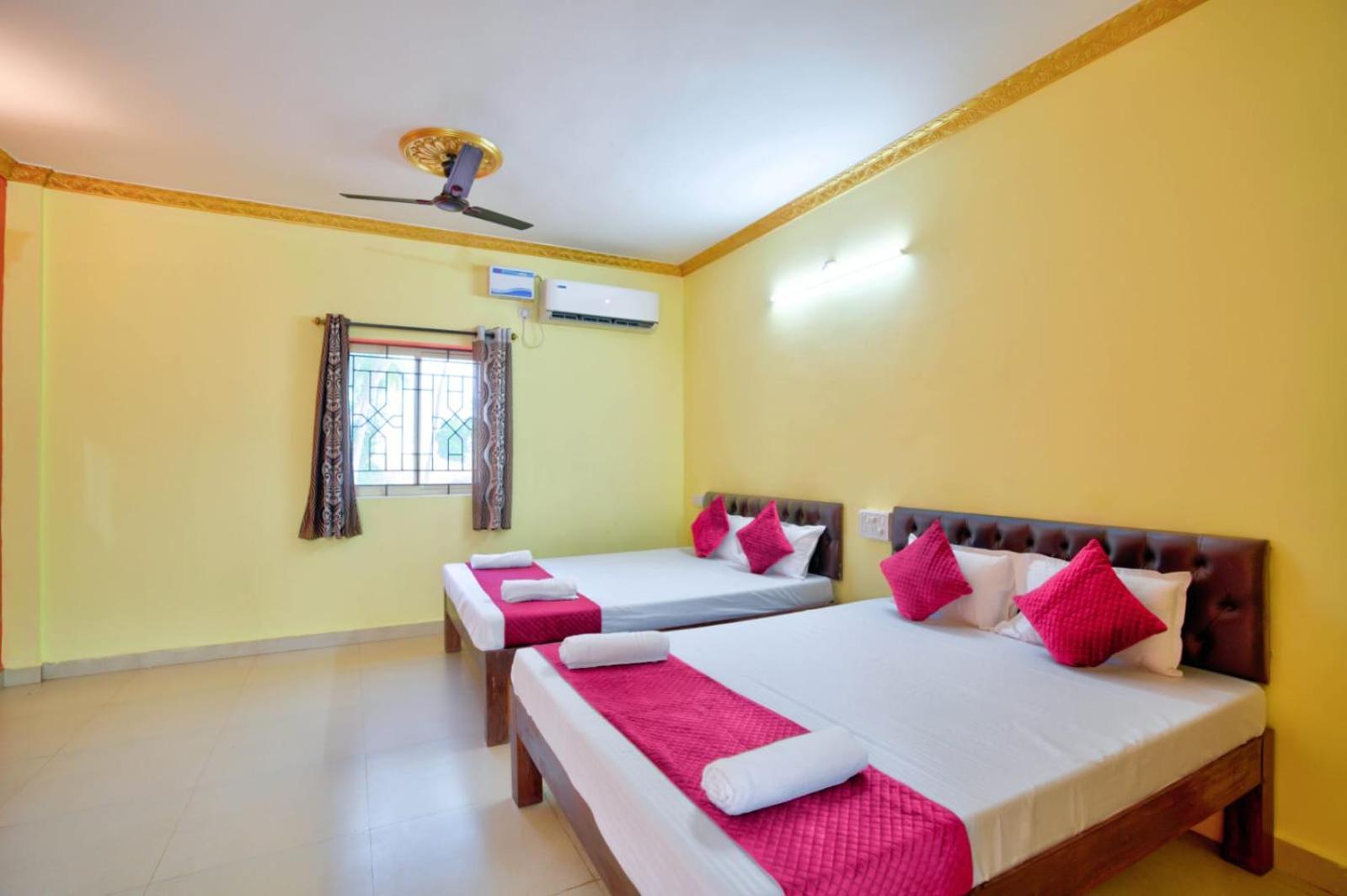 Hotel Savita Calangute Habitación foto