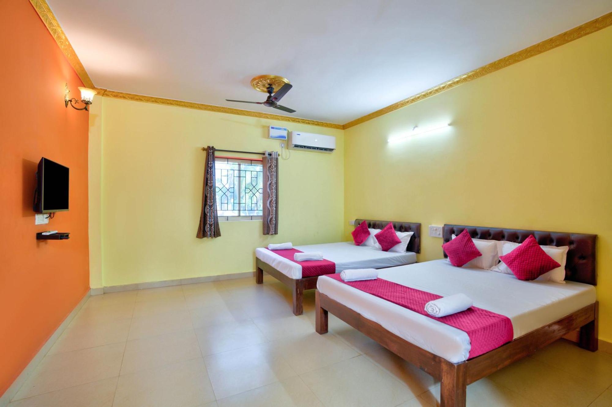 Hotel Savita Calangute Exterior foto